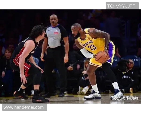 湖人对阵热火比赛得分分析及精彩瞬间回顾 湖人对阵热火比赛得分分析及精彩瞬间回顾