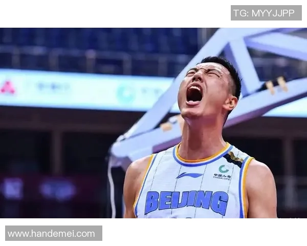 翟晓川的篮球之路:从青涩少年到职业球员的成长历程与心路历程 翟晓川的篮球之路:从青涩少年到职业球员的成长历程与心路历程